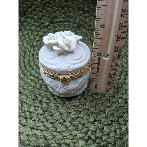 Bisque White Porcelain Rose Trinket Box With Gold Trim Hinged Lid - Picture 3 of 5